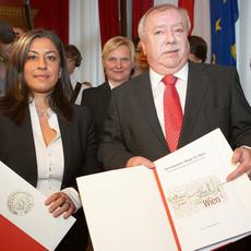 Häupl und Vassilakou unterzeichnen Koalitionsvertrag 151110