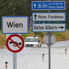 Hochwasser erreicht Wien 040613